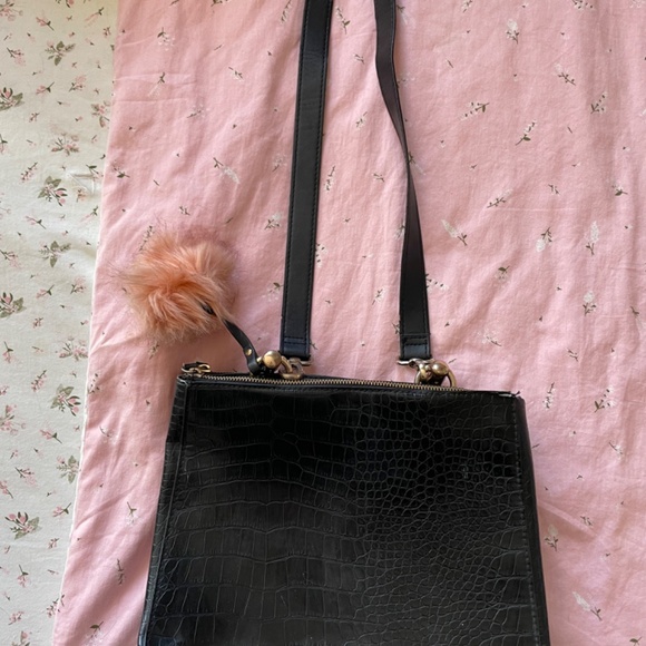 Black Handbag - Picture 3 of 4